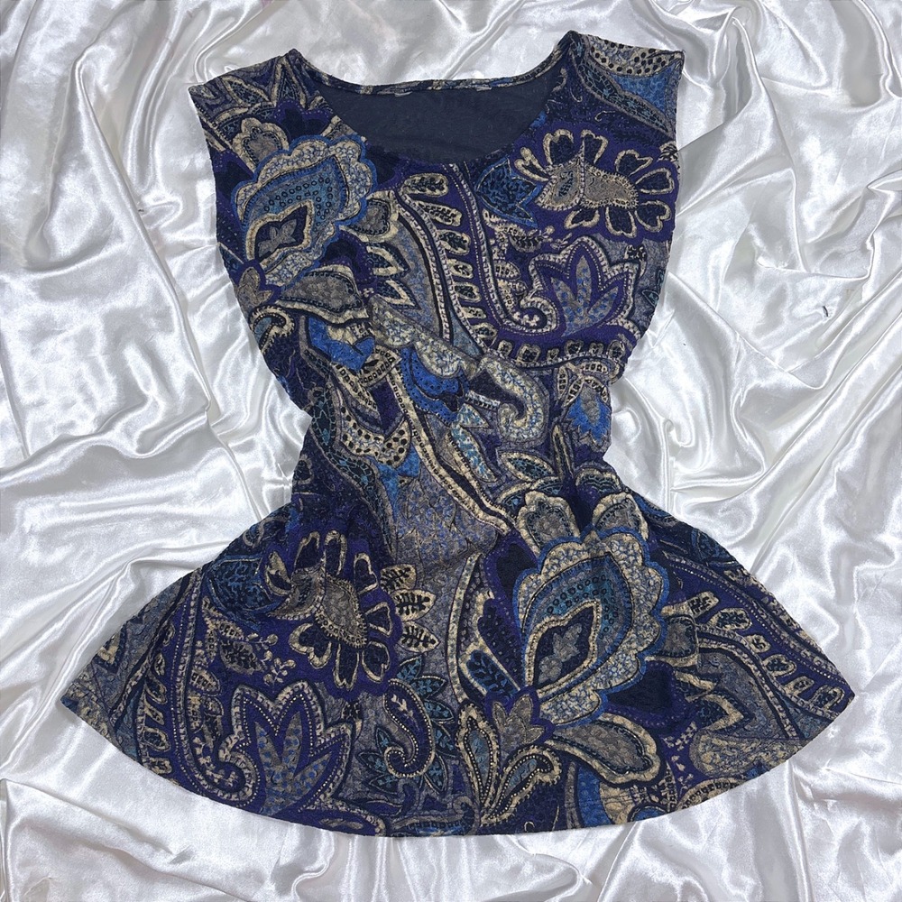 Vintage Sleeveless Top Blue Paisley Excellent Metallic Gold Accents Tank